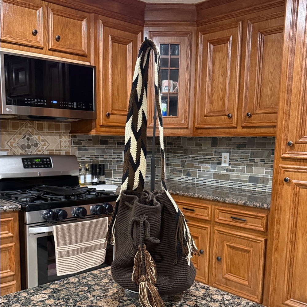 Source Unknown Brown Crochet Drawstring Shoulder Bag with Cream & Black Strap